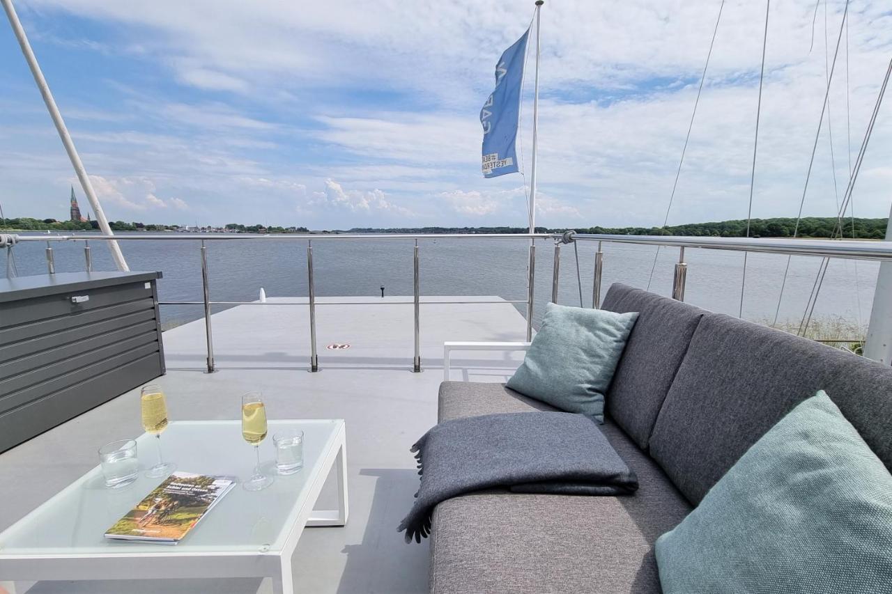Hausboot Aava Hotel Шлесвиг Екстериор снимка