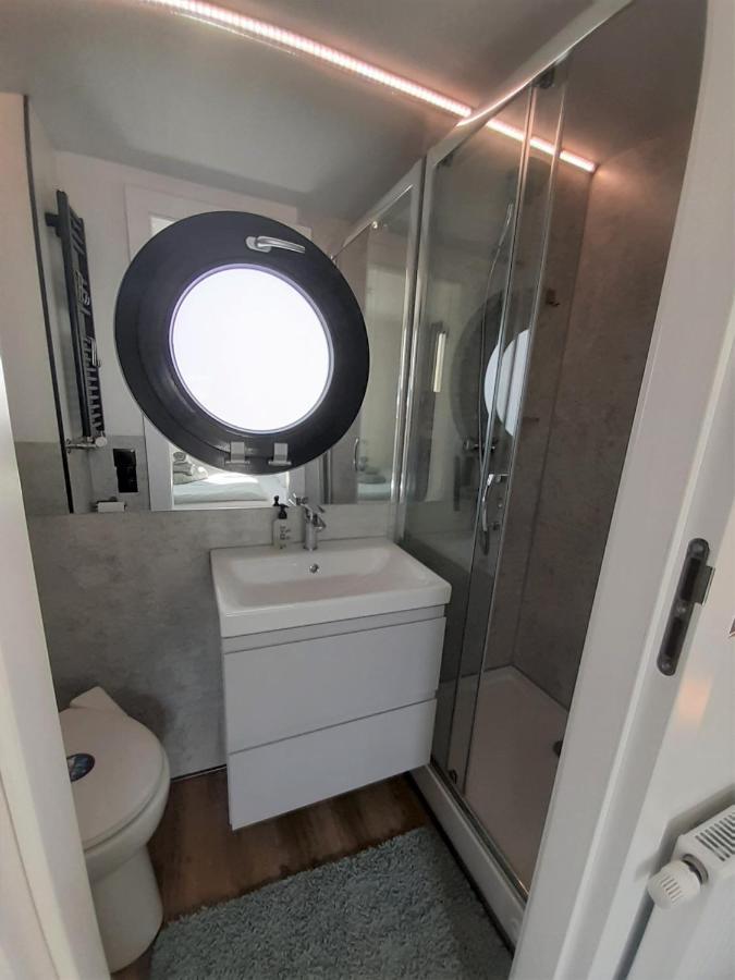 Hausboot Aava Hotel Шлесвиг Екстериор снимка