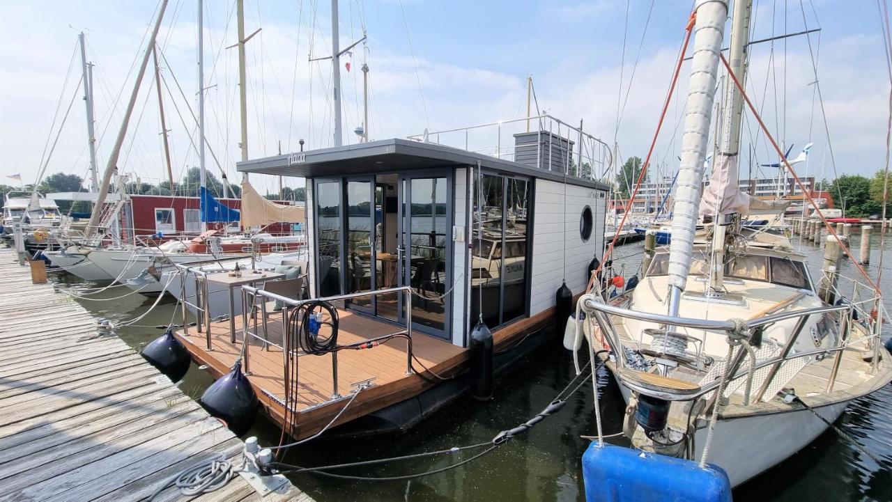 Hausboot Aava Hotel Шлесвиг Екстериор снимка